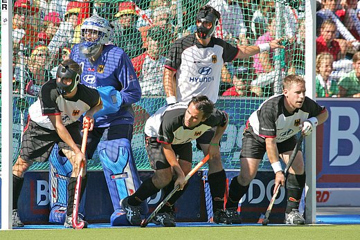 © Herbert Bohlscheid  www.sportfoto.tv und Wolfgang Quednau  www.hockeyimage.net